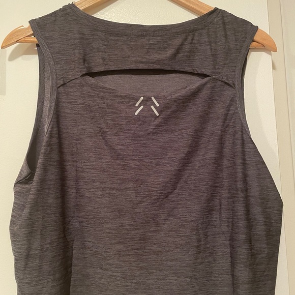 Active Soft Knit Light Crew Tank (Crop) NWT - Picture 5 of 5